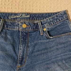 Universal Thread denim cut off shorts. EUC.